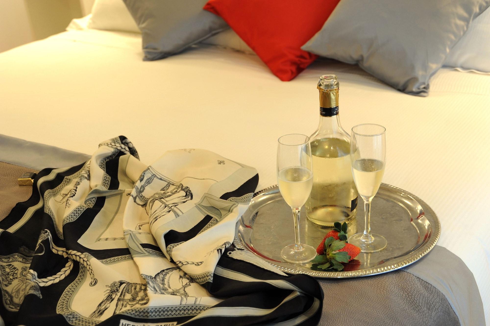 My Suites Piazza Di Spagna Rome Bagian luar foto
